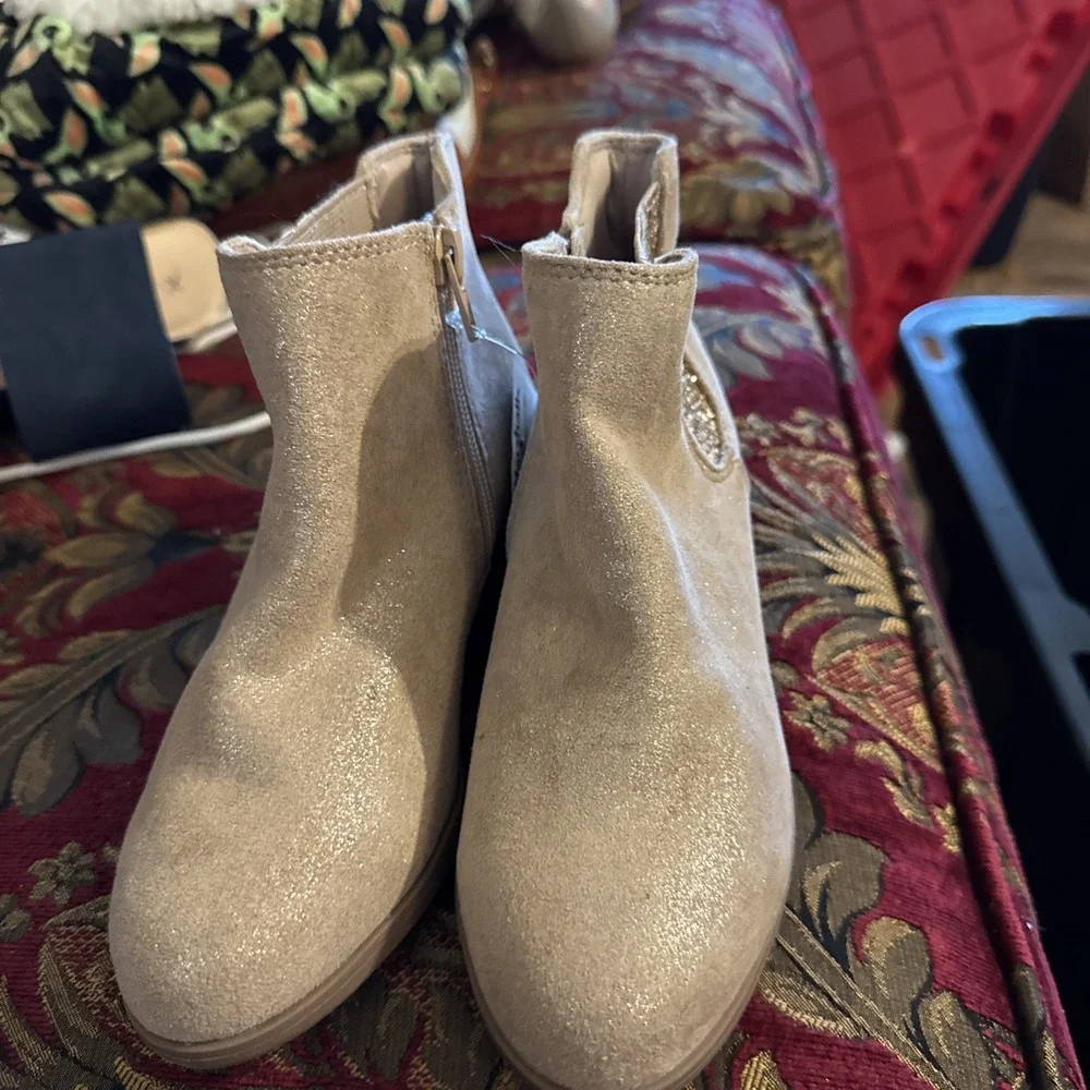 Rachel Zoe Girls Size 1 Bootie Boots Gold
